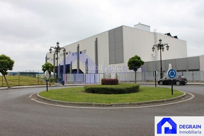 Foto 19258bb8-4c23-4bb6-aa2a-645f29ccd40d. Alquiler local comercial referencia7312teléfono de información 684643991 rene local totalmente instalado de 1.300m2 lado huca condiciones a negociar en fun en Oviedo
