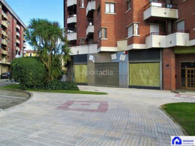 Foto 93e648e7-34fb-45c8-b29e-a98f66b0e6a9. Alquiler local comercial referencia7312teléfono de información 684643991 rene local totalmente instalado de 1.300m2 lado huca condiciones a negociar en fun en Oviedo