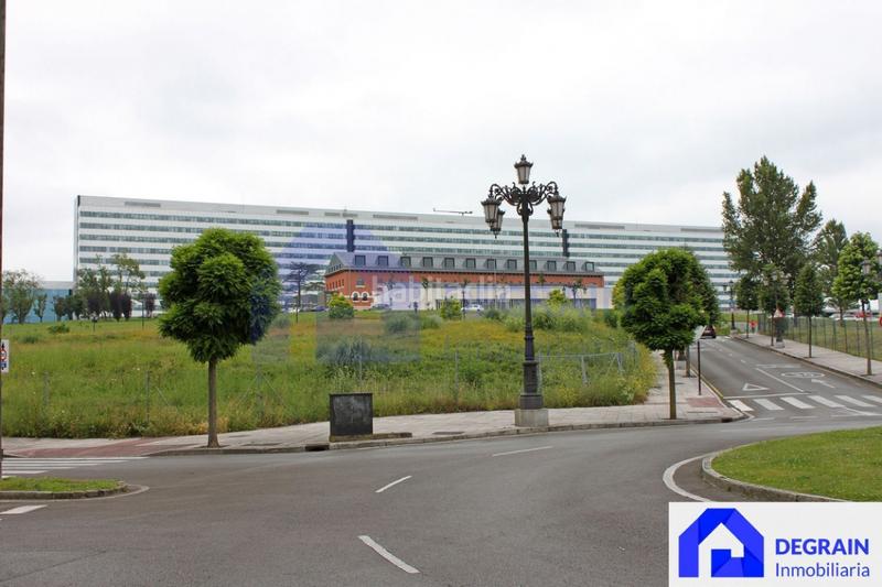 Foto 937ad513-c126-4ece-b4e9-d5b457850f30. Lloguer local comercial a Teatinos - Los Prados Oviedo