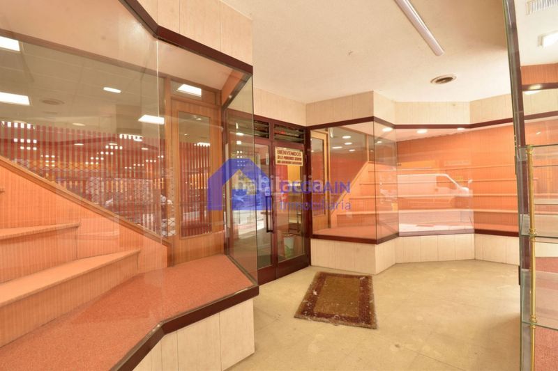 Foto 1543f2d8-42f4-489b-9800-b73d70036ab0. Local comercial a Ventanielles Oviedo