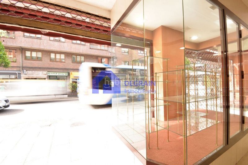Foto bde5936c-eddd-48cd-a5d1-a3d357a89c40. Local comercial a Ventanielles Oviedo
