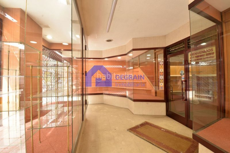 Foto bfdcaca0-d940-404e-8dfe-af8bf8e85690. Local comercial a Ventanielles Oviedo