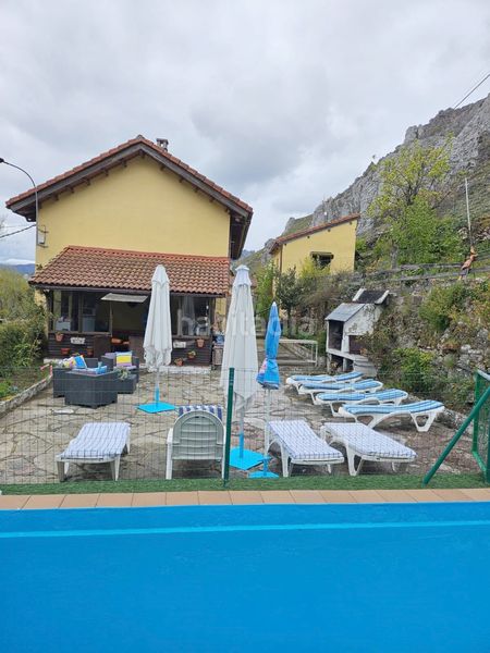 Foto 364aff82-aaa0-4aa3-a8dd-6d0c953c0a79. Casa amb calefacció a Sena de Luna