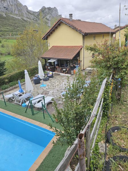 Foto adfd8eb5-51d7-43b3-9179-e700a548d044. Casa amb calefacció a Sena de Luna