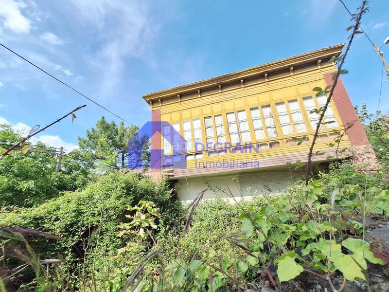 Foto 6315b6ca-4493-4ef8-8216-abd2253565c8. Casa adossada a Lena