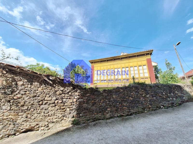 Foto a739c5f6-86a6-4185-a0cc-925de1ca5d45. Casa adossada a Lena