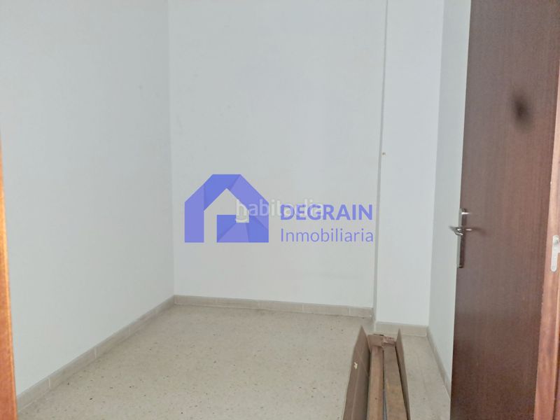Foto 0f1c8b1d-2baf-40d2-a9bb-338e0a74edea. Local comercial a Vallobín Oviedo