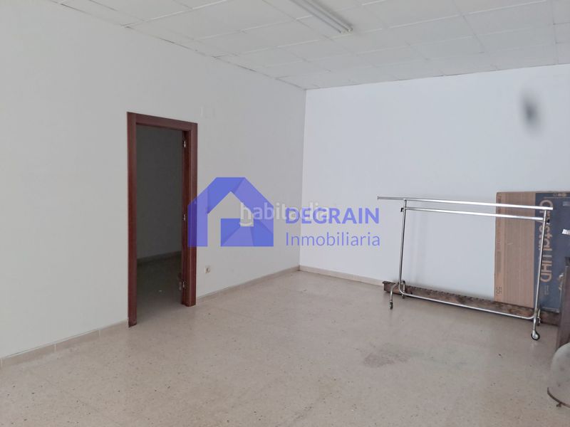 Foto 5116833b-a87f-46e9-ac38-8a1a29fb4576. Local comercial a Vallobín Oviedo