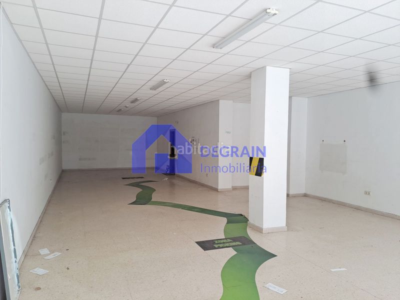 Foto ae67c6c8-a417-422f-bc76-d4670f024761. Local comercial a Vallobín Oviedo