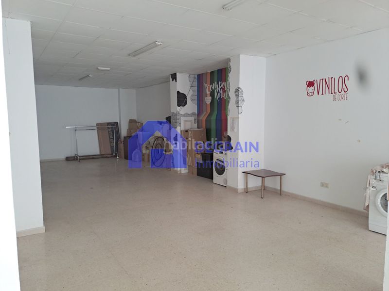 Foto ba85ff64-8768-436f-8435-95f85d1bc65a. Local comercial a Vallobín Oviedo