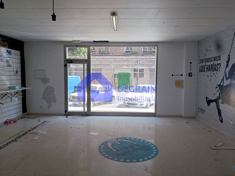 Foto bd834384-96ac-4431-8ced-bc11d2e1368f. Local comercial a Vallobín Oviedo