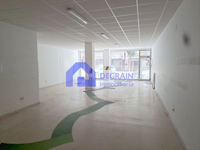 Foto cdbe0284-934d-4032-91ef-d169df16829a. Local comercial a Vallobín Oviedo