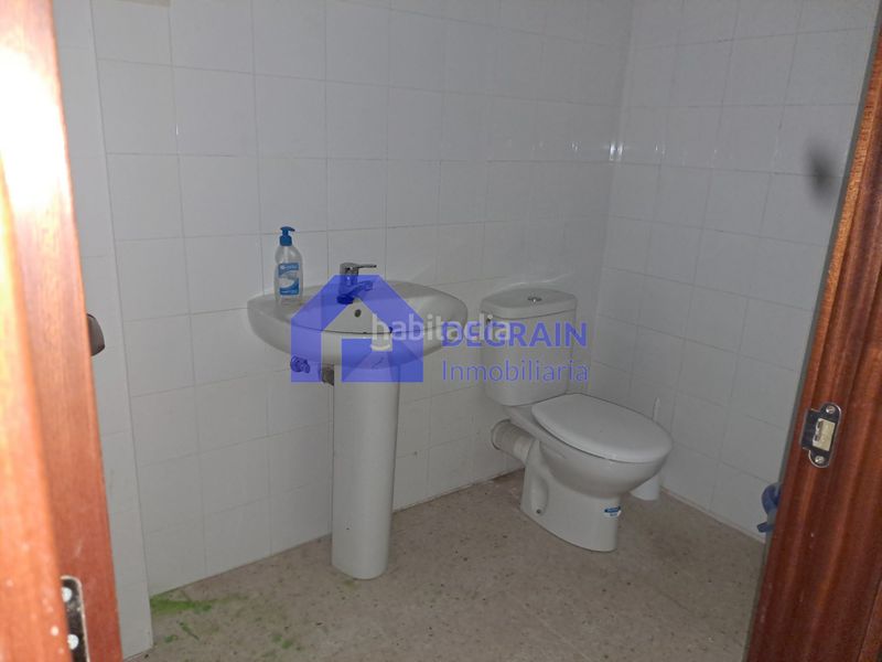 Foto e421f9d2-6362-49db-807c-b217a29c9a23. Local comercial a Vallobín Oviedo