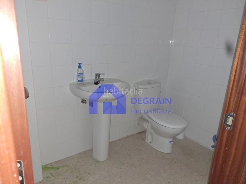 Foto b096b083-bc5c-4e65-adc1-9226e7fdba88. Rent business premise in Vallobín Oviedo