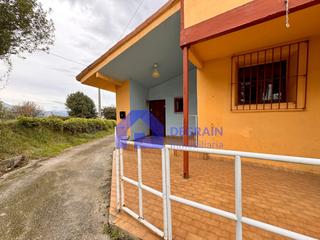 Casa aparellada  Manjoya - el medio. Chalet pareado en venta en la manjoya