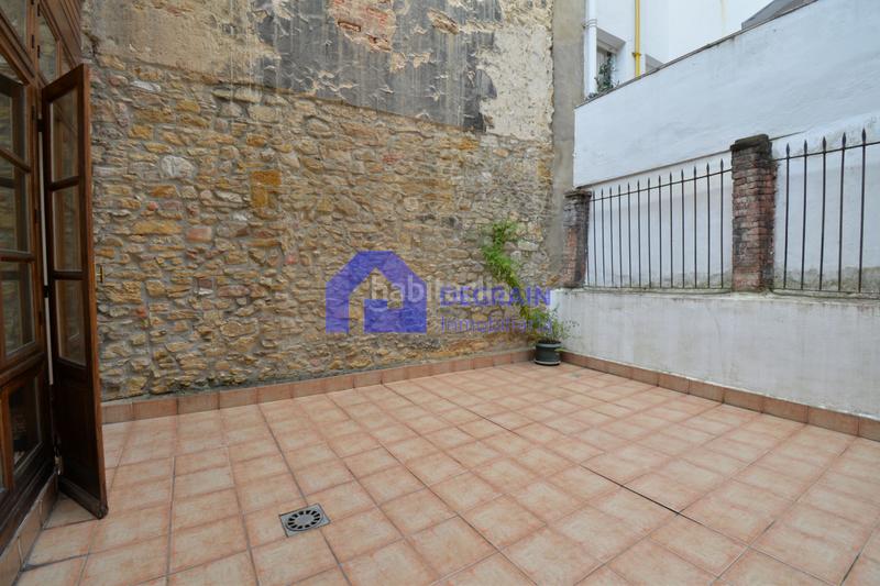 Foto c8f57ed1-81d8-4253-a09c-9dde896575d6. Pis amb calefacció a Salesas - Foncalada - Campoamor Oviedo