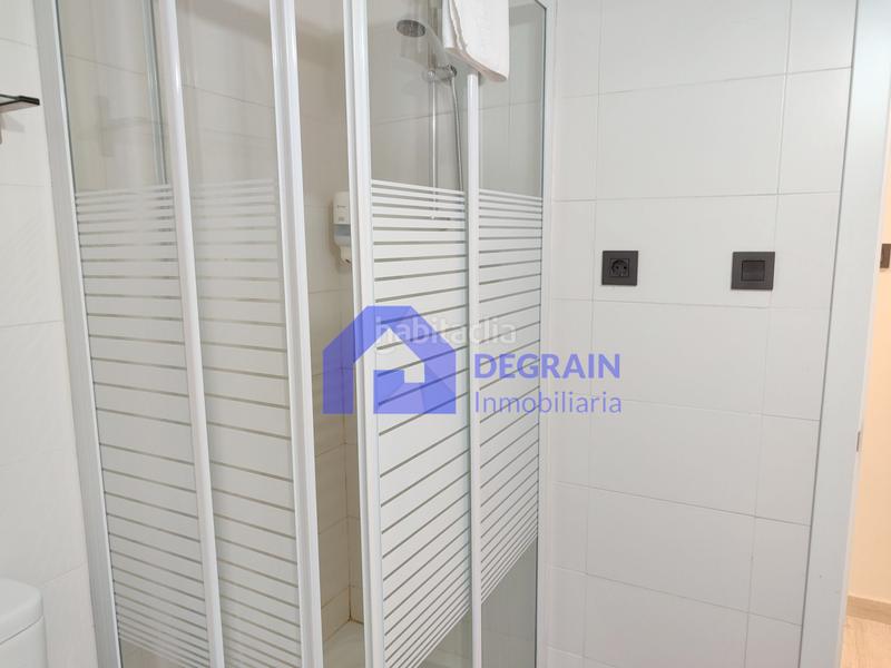 Foto 0b5af539-452a-4055-a575-4051315e87c8. Alquiler piso alquiler temporal o larga estancia en el centro tres dormitorios sin ascensor en Oviedo