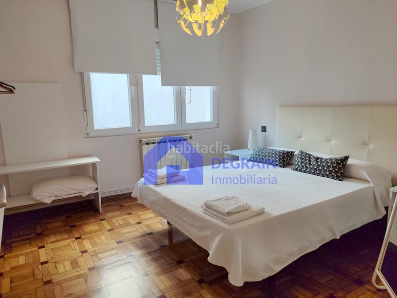 Foto 3890ce8f-2158-475f-bf83-ed3131a92a84. Rent flat with heating in Salesas - Foncalada - Campoamor Oviedo