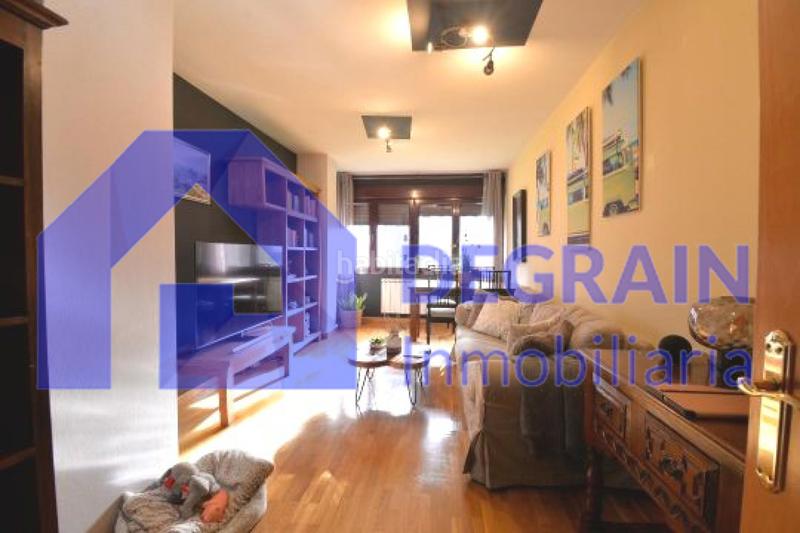 Foto a5bafb1f-52d6-4ce3-8546-d3356bceaa98. Affitto locale commerciale in Fozaneldi - Tenderina Oviedo