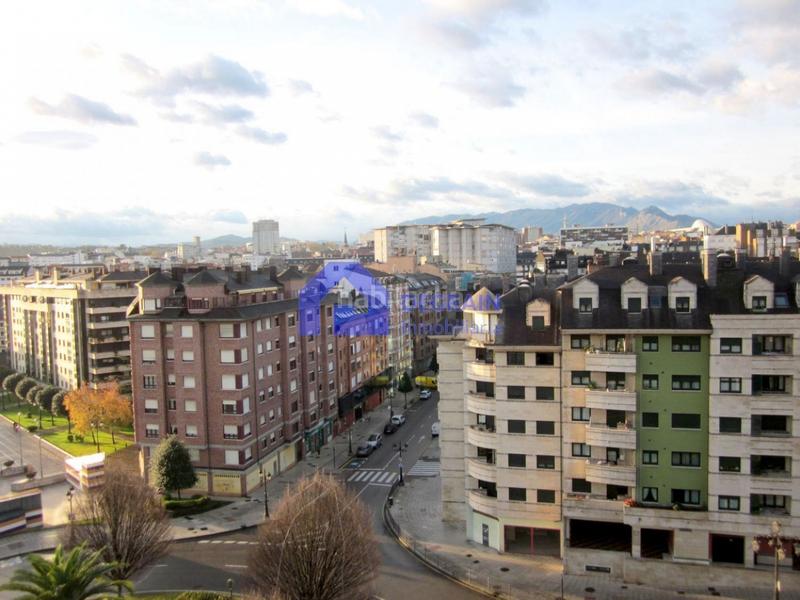 Foto ec296ef1-9edc-4299-ba94-71f31f59c9bc. Location parking voiture dans Milán - Pumarín Oviedo