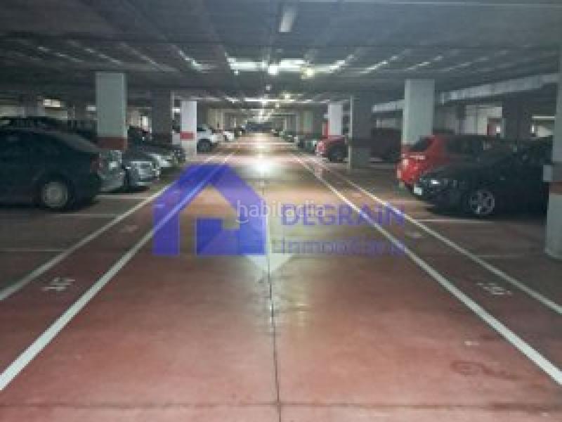 Foto f18876f6-bcb3-4f5c-bf7f-816d1b0857dc. Location parking voiture dans Milán - Pumarín Oviedo