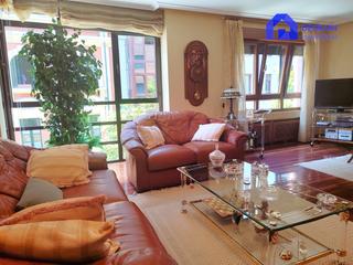 Appartamento  Oviedo - calle manuel pedregal. Venta de piso en el centro cuatro dormitorios con plaza de garaj