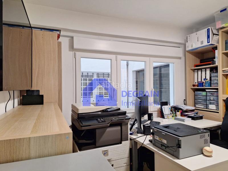 Foto 545f9401-944a-4b99-a5e9-9069ab356212. Piso  en venta para entrar a vivir tres dormitorios garaje opcional en Oviedo