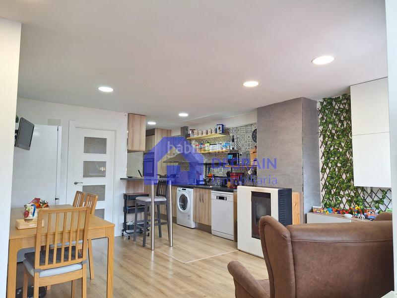 Foto f0bd1e03-3481-476f-9223-4a9ba274077a. Piso  en venta para entrar a vivir tres dormitorios garaje opcional en Oviedo