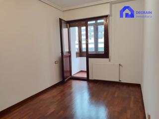 Location Appartement  Oviedo - avenida de santander. Alquiler vacio tres dormitorios en la avenida de santander tres