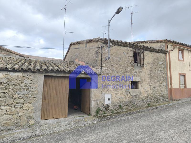 Foto 4eec4684-1d77-40c2-9936-7d0e93b6b66c. Casa a schiera con parcheggio in Ledesma