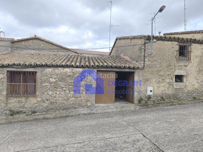 Foto 91d17539-2ab9-4e91-afce-9859bd054479. Casa a schiera con parcheggio in Ledesma