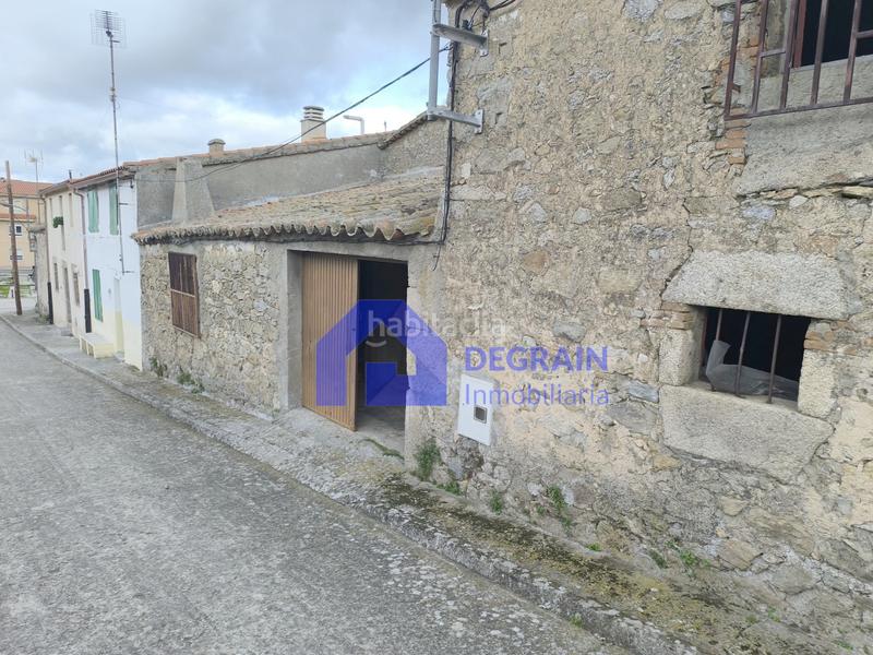 Foto c5ab4a50-1bb6-4faf-81b3-9628cb566729. Casa a schiera con parcheggio in Ledesma