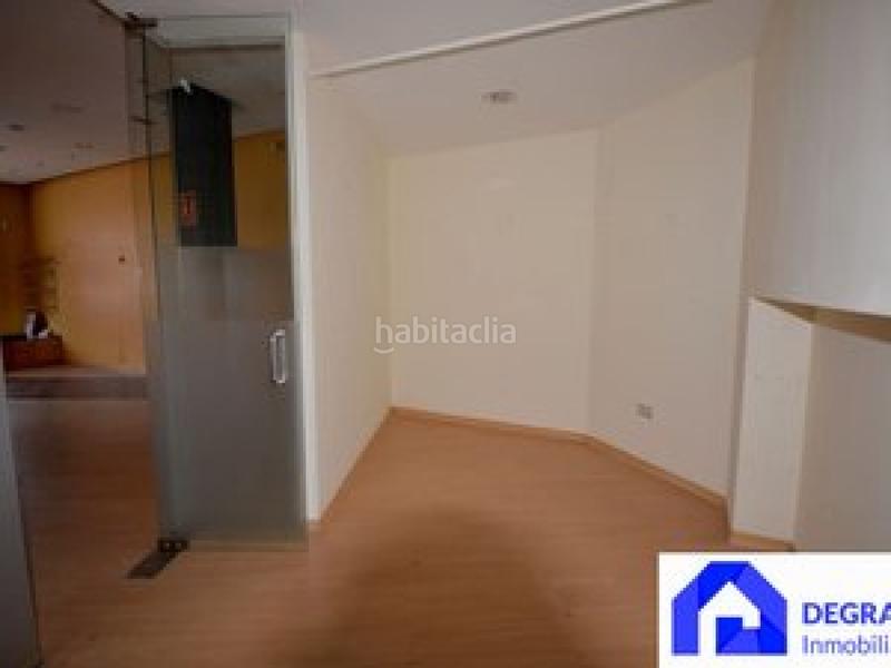 Foto bca00a70-7bbe-4173-ad8e-fa3f128795b2. Affitto locale commerciale in Milán - Pumarín Oviedo