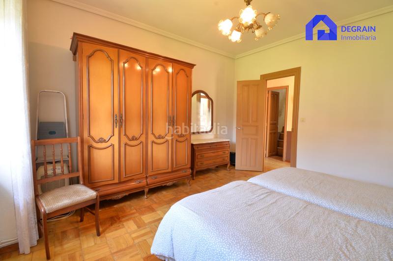 Foto 0a510fb5-5741-46dd-960c-cfd8c9fbfafc. Haus mit heizung parking in Salas