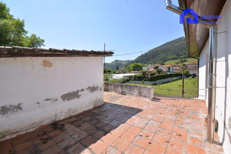 Foto 13dbc398-5d18-485c-a2f3-574b3897baaa. Haus mit heizung parking in Salas