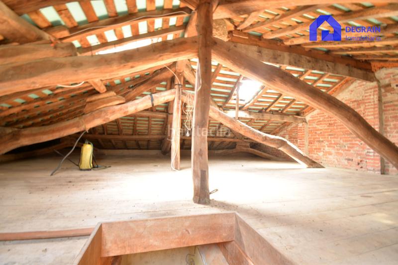 Foto 3f3d80e9-8297-42a1-8b28-d4e11edfa038. Haus mit heizung parking in Salas