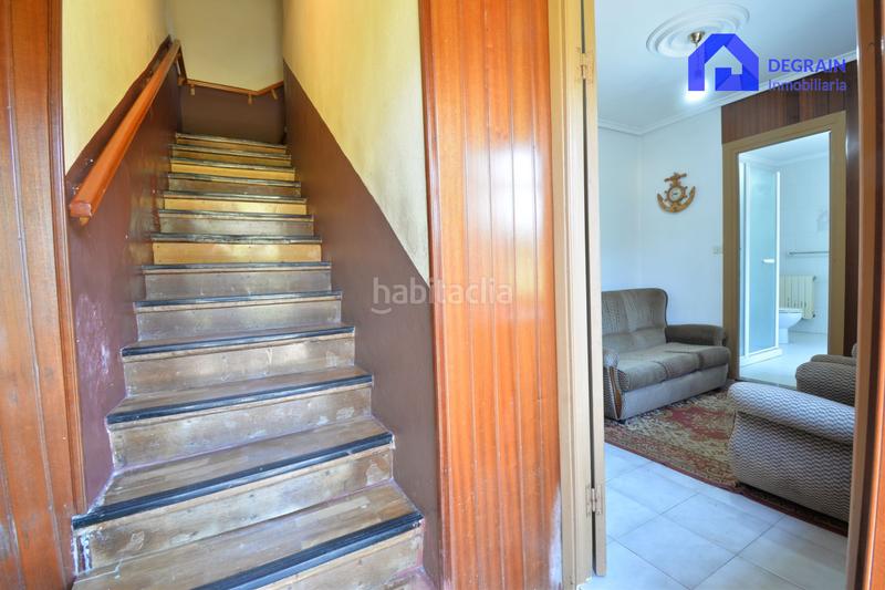 Foto 805990eb-0185-4cb8-9eac-c332c0269217. Haus mit heizung parking in Salas