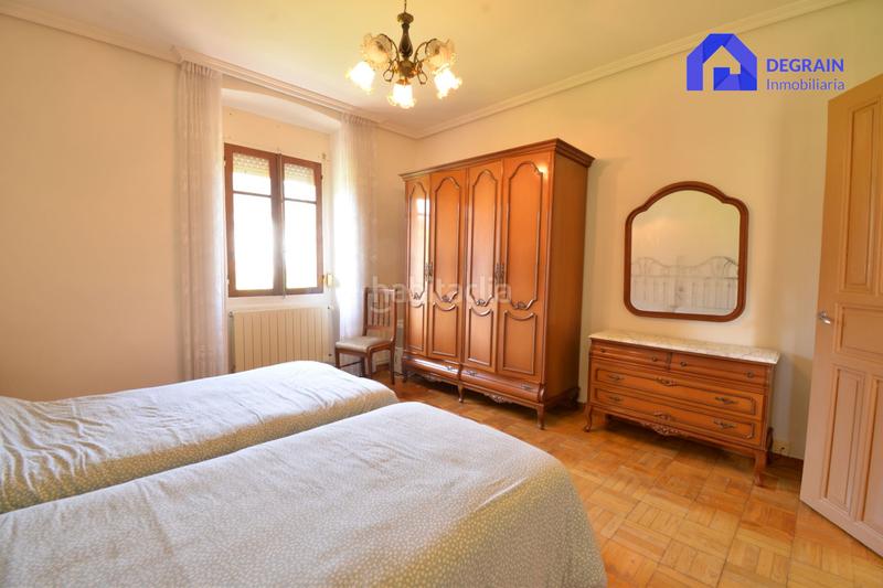 Foto a9f4c10c-bb75-46db-8267-82d95a81e2e2. Haus mit heizung parking in Salas