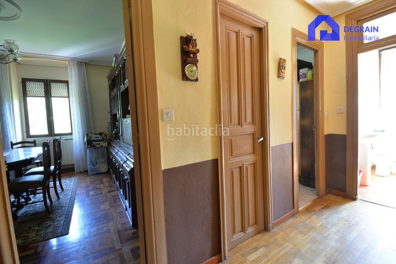 Foto c46458b3-df63-4ccf-a080-f940715cdcf7. Haus mit heizung parking in Salas