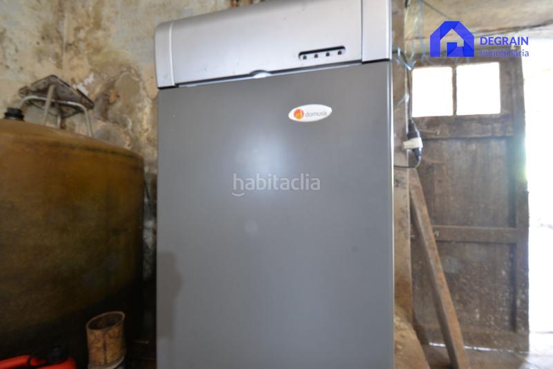 Foto f0ba65d7-a872-4551-8295-fa3bafc14d8b. Haus mit heizung parking in Salas