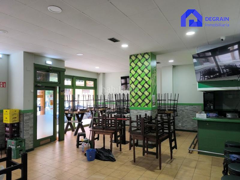 Foto f0d5fb18-c37e-4640-8fda-46b48b6eac0f. Rent business premise in Llano Gijón