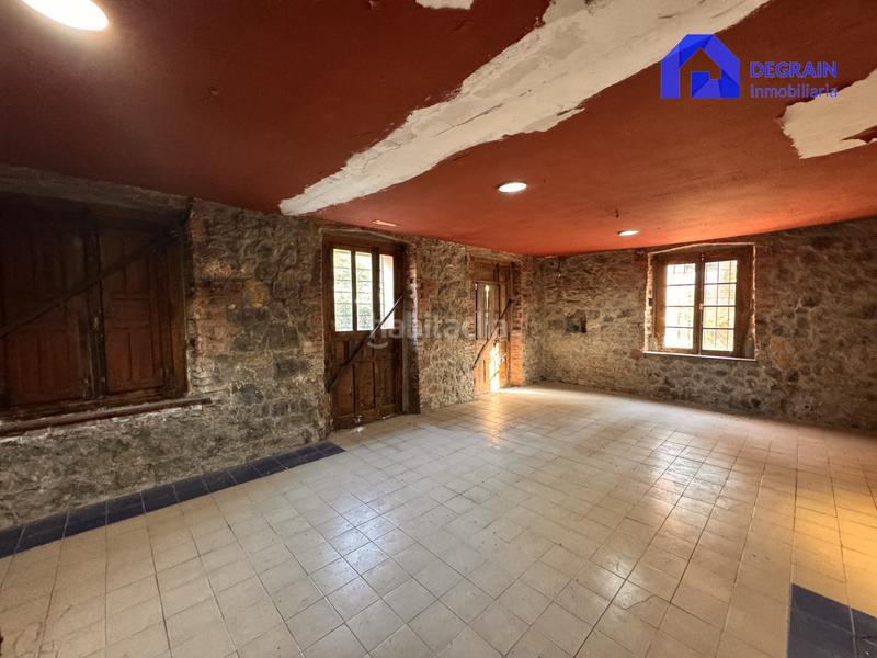 Foto c099fe3f-f2c8-47f0-afa9-e895170c48d9. Casa con parcheggio in Ribera de Arriba