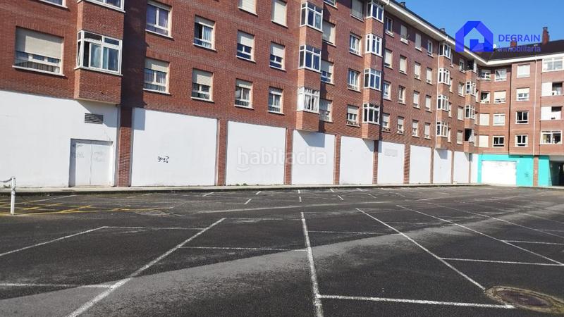 Foto db6334c4-eacc-46a0-af1c-179bb64aa61c. Location local commercial dans Huca - La Cadellada Oviedo