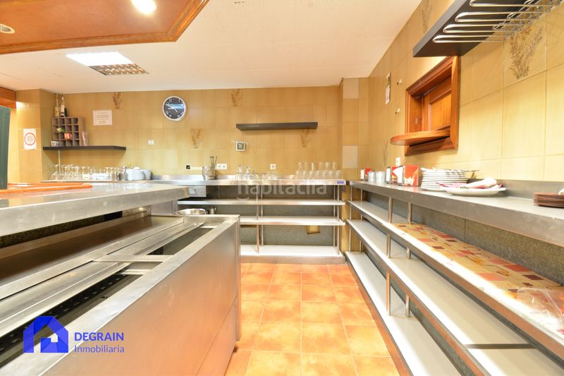 Foto 4bf4386b-ede2-47e3-8806-3ce640b0b69b. Local comercial a Salas