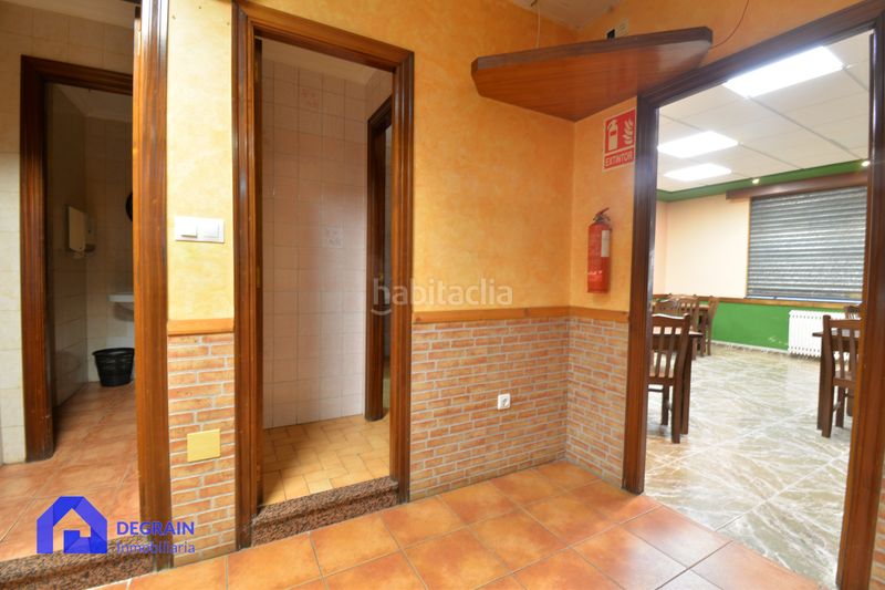Foto 96fdb3d3-f9b6-4e6f-9a6a-daa119f3e696. Local comercial a Salas