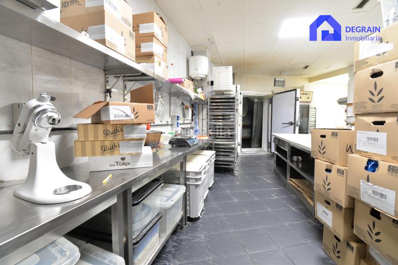 Foto 27d1e44f-ff80-4d25-9430-b85ee00fe51d. Rent business premise in Teatinos - Los Prados Oviedo