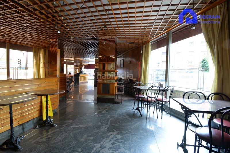 Foto 7f2c5e4f-c05b-4d56-990a-612a35f2caaa. Rent business premise in Teatinos - Los Prados Oviedo
