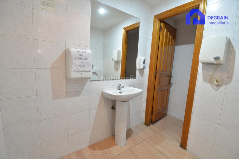 Foto b231c27e-1f8a-4d58-9529-b7324df033ce. Rent business premise in Teatinos - Los Prados Oviedo