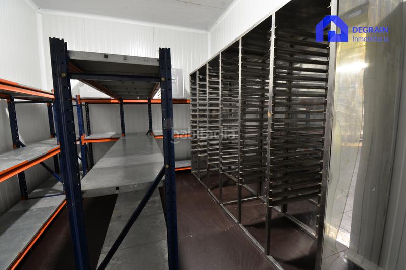 Foto b484d991-495b-489f-9fdd-904182337b4d. Rent business premise in Teatinos - Los Prados Oviedo