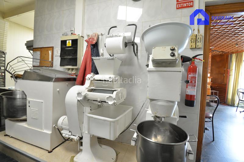 Foto e9b4decd-24da-4e38-a295-ee3faf59e541. Rent business premise in Teatinos - Los Prados Oviedo